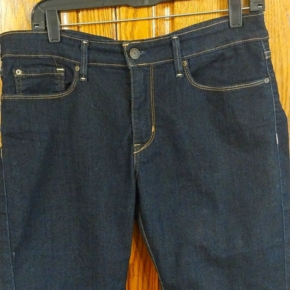 Levi Strauss Signature NWT Size 14 ‎ Modern Soft Skinny Denim Shorts Cuffed Dark - Picture 3 of 8